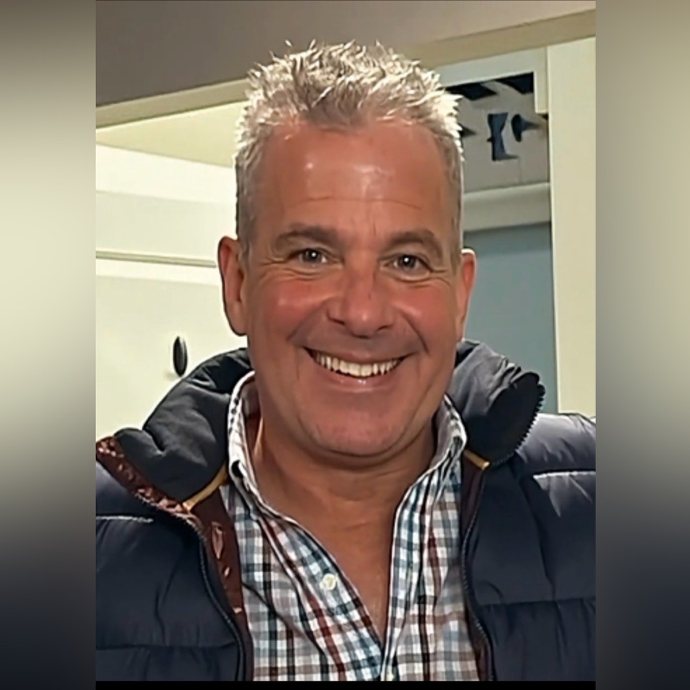 Meet your Posher, Gino